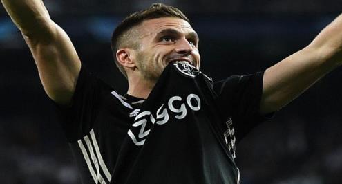 بعد ليلة مدريد التاريخية.. نجم أياكس يدخل قائمة "ليكيب" الأسطورية